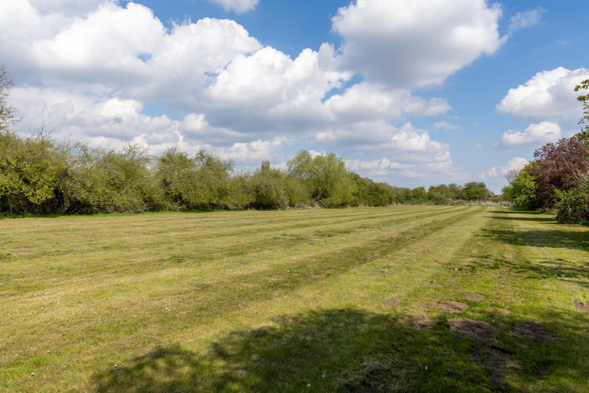 Bed & Breakfast Shelford 2*
