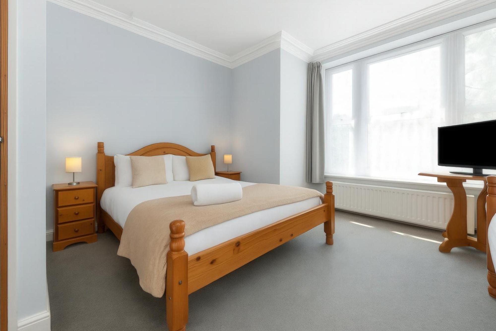 Bed & Breakfast Shelford 2*